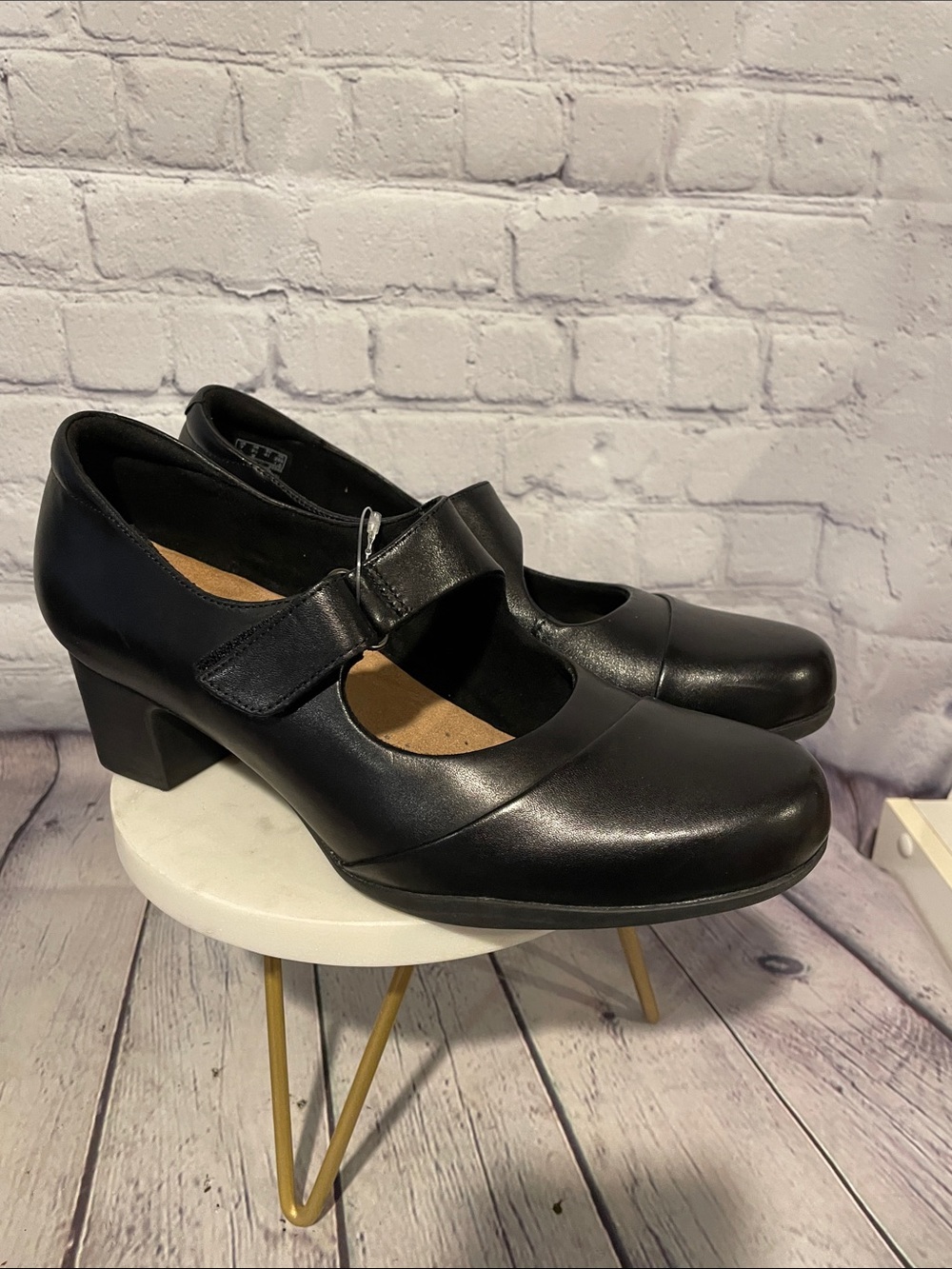 Clarks Black Mary Jane Block Heel Pumps • Sz 9.5